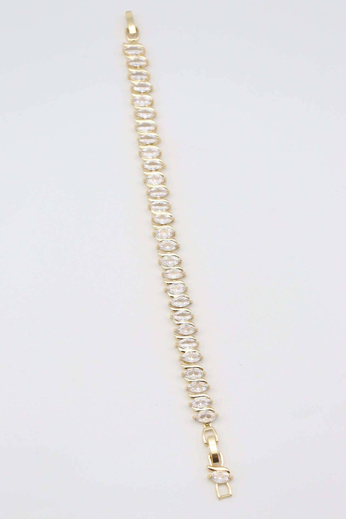 Riven Kadın Gold Zirkon Taşlı Bileklik (17+2cm)