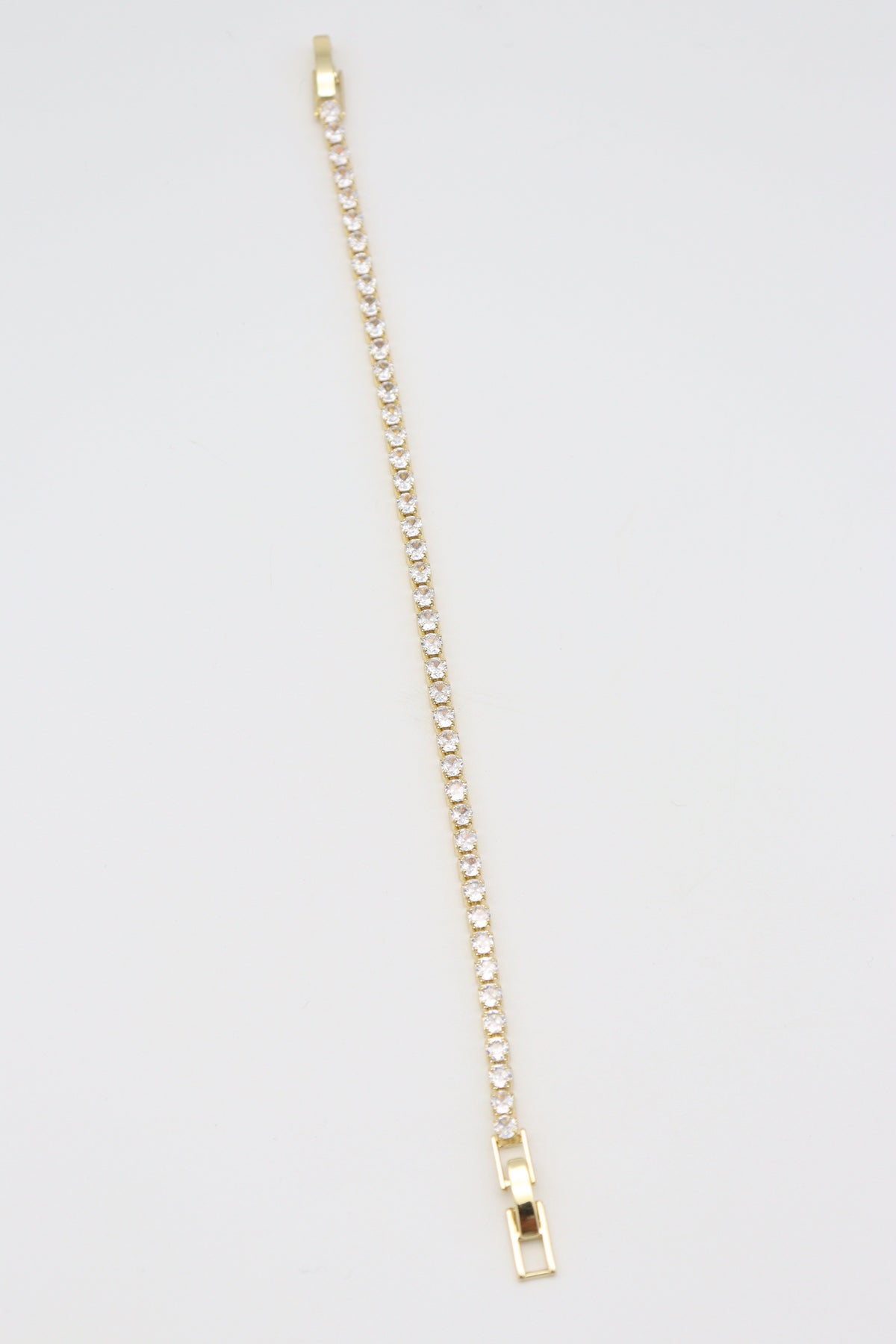 Done Kadın Zirkon Taşlı  Gold Renk Zincir Detaylı Bileklik (17+2cm)